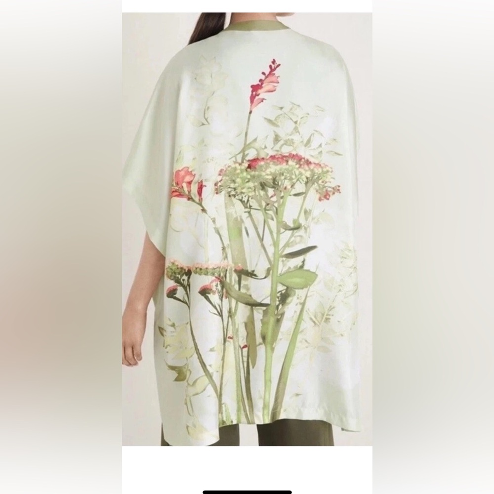 Chico's Botanical 
100% Silk Ruana Bonsai Wrap Shawl